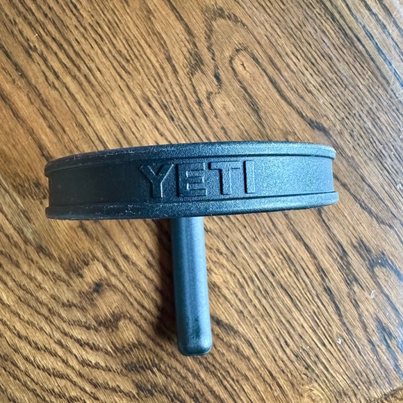 YETI 30 oz Tumbler Set (pink & white) with YETI Handles and New Silicone Straws - Picture 3 of 4